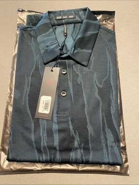 Tiger Woods Sun Day Red Golf Polo NWT Mens Size Medium Camo Black and Green.